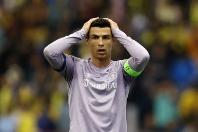 Cristiano Ronaldo booked and subbed off as goalless run in Saudi Arabia continues