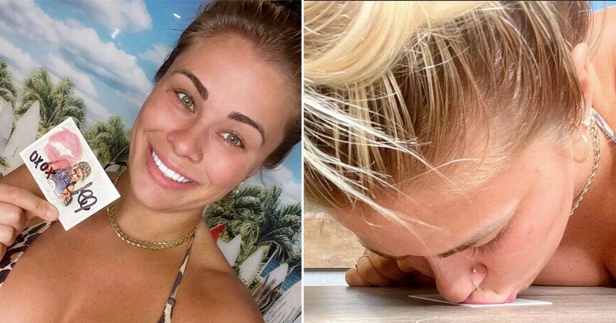 Ex-UFC star Paige VanZant sells "kiss card" to adoring…