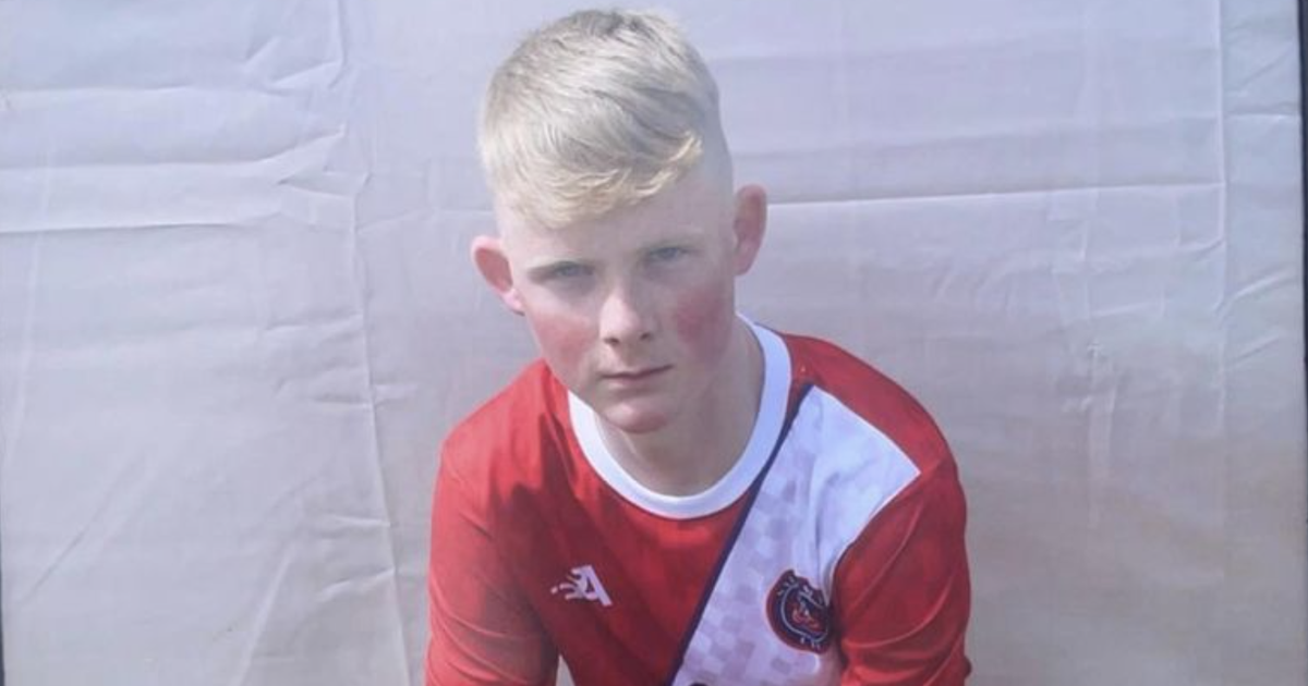 First picture of Scots teen who died playing football…