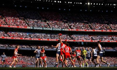 AFL to stick with gambling ads despite more than 75% of fans supporting bans