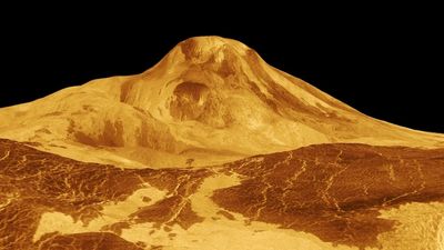 Volcanoes on Venus may still be active, data from Magellan spacecraft suggests
