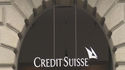 Credit Suisse shares plunge amid banking jitters