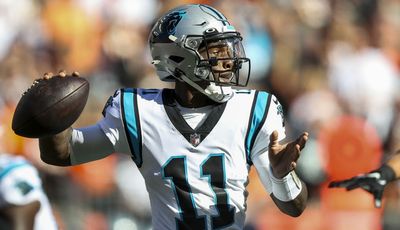 Bears to sign former Panthers QB PJ Walker