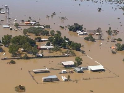 Flood victims waiting for Qld rivers to fully recede