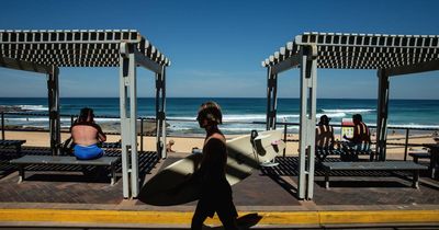 Newcastle bakes in 32-degree heat with more hot days for the Hunter ahead