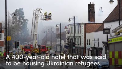 Midhurst: Fire engulfs 400-year-old Angel Inn ‘housing Ukrainian refugees’