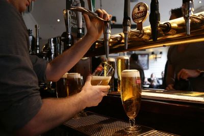Tax on beer frozen as part of Jeremy Hunt’s ‘Brexit pubs guarantee’