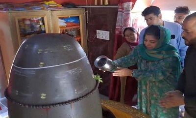 J&K: PDP chief Mehbooba Mufti offers prayers at temple in Poonch; BJP says "gimmick"