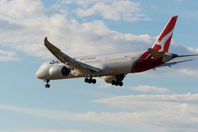 Qantas criticised for ‘unfair’ Covid credit scheme despite 12-month extension