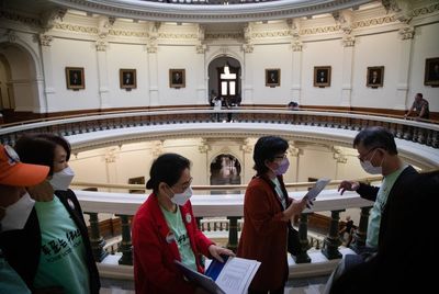 Houston language advocates race to keep their one small request from disappearing in Capitol bedlam