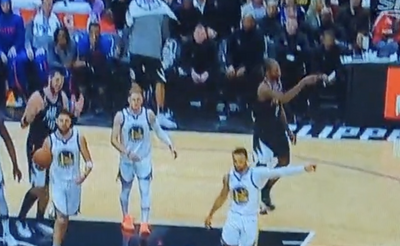 Kawhi Leonard calling an offensive foul on Clippers teammate Eric Gordon was too perfect