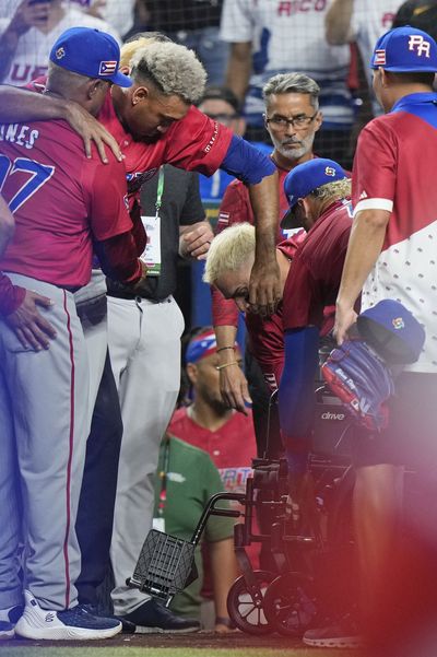 Mets' Edwin Díaz hurts his knee during a World Baseball Classic celebration