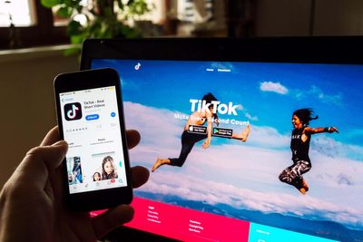 UK bans Chinese-owned TikTok from government devices amid mounting security concerns