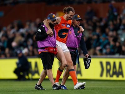 Injury scare for GWS veteran Phil Davis