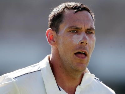 Vics build impetus for Shield final with big WA win