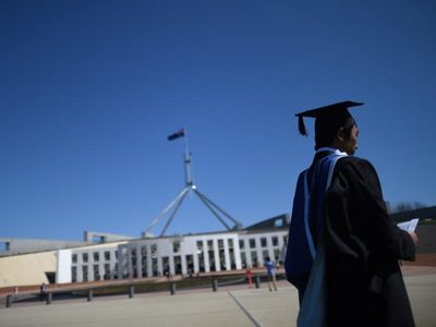 Graduates burdened by student debt in committee's focus