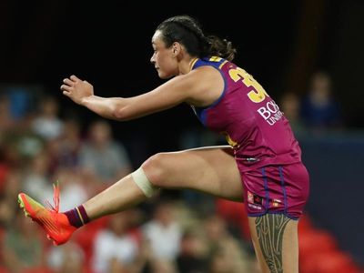 Saints land AFLW leading goalkicker Jesse Wardlaw