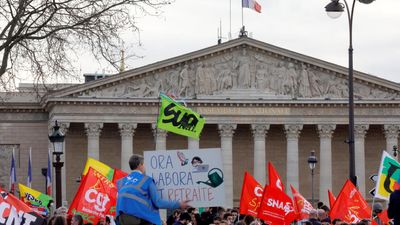 Parliamentary and popular fury as Macron 'defies French democracy'