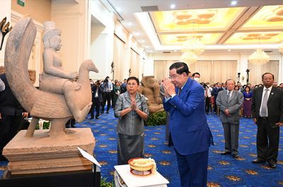 Cambodia celebrates return of 'priceless' stolen artifacts