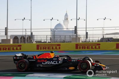 F1 Saudi Arabian GP: Verstappen leads Red Bull 1-2 in opening practice