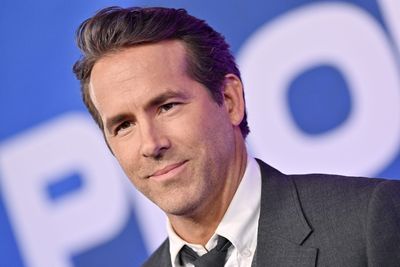 Ryan Reynolds's Mint Mobile sale will earn him an estimated $300 million. Here's how he grew the telecom startup
