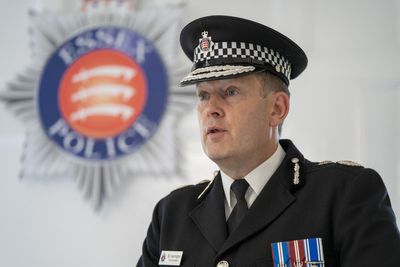 Chief constable tells of officers using food bank as he pushes for better pay