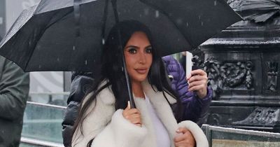 Kim Kardashian turns into London tourist as she visits major attractions