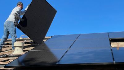 Canberra man tells inquiry heritage concerns blocked him from installing more solar panels on 22-year-old house