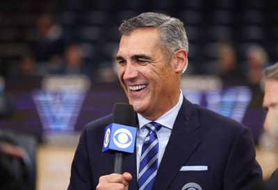 Jay Wright tried (and maybe intentionally failed) to recreate Tom Izzo’s rageful clipboard snap