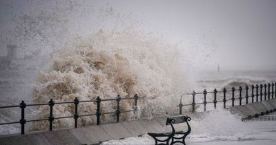 UK weather: Thundery downpours and biting frost as Brits brace for stormy weekend