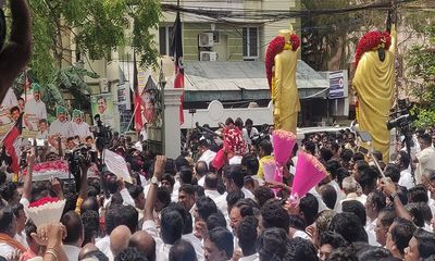 Palaniswami to file nomination for AIADMK General Secretary, workers gather at HQ