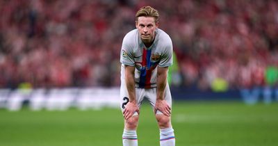 Frenkie de Jong makes Barcelona intentions clear amid Manchester United transfer interest