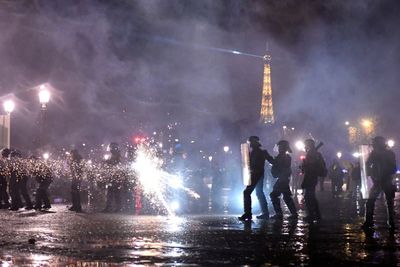 France bans pension protests opposite parliament