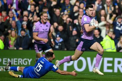 Kinghorn hat-trick sees Scotland condemn Italy to Six Nations whitewash