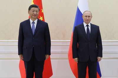 Ukraine war – live: Putin to host ‘strategic’ meeting with Xi Jinping after Mariupol visit