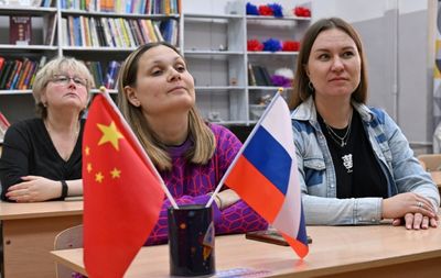 Russia's Asia pivot spurs boom in Chinese classes