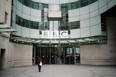 Entire BBC board and leadership needs reviewing, expert says