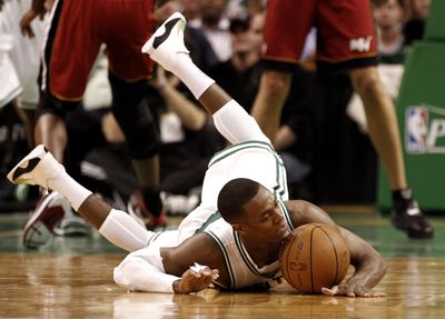 On this day: Boston defeats the Heat, Hawks, Hornets and Houston