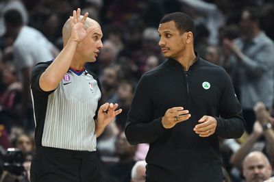 Former NBA referee shares what it’s like to miss a call
