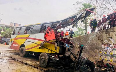 At least 19 killed, dozens injured in bus accident in central Bangladesh