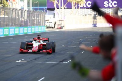 F2 Saudi Arabia: Vesti takes victory as rivals spin out