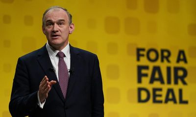 Ed Davey calls Tories ‘mutinous pirates’ in speech to Lib Dem conference