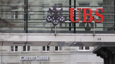 UBS agrees to buy Credit Suisse for more than $2bn, reports Financial Times