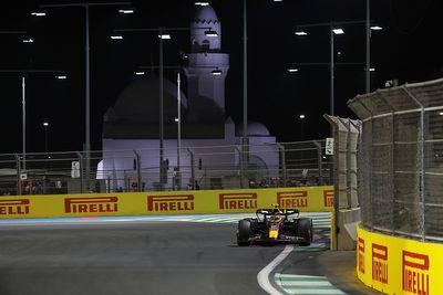 Perez explains "pushing for nothing" Saudi F1 radio call
