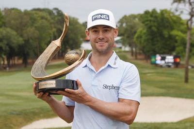 Four years after suffering a collapsed lung, Taylor Moore wins first PGA Tour title at the Valspar Championship