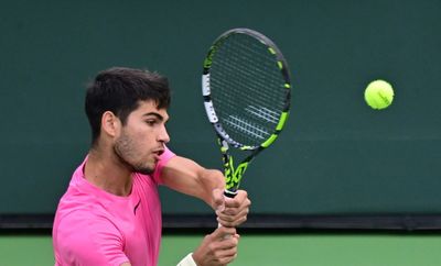 Alcaraz routs Medvedev for Indian Wells title, return to No. 1