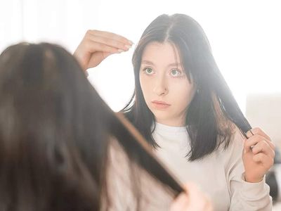 How coconut, Bhringraj and onion reduce hair loss