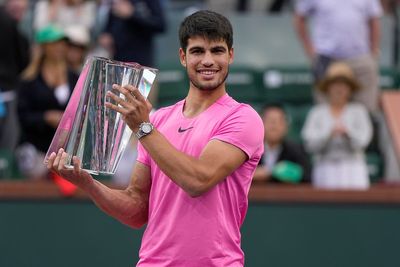 Carlos Alcaraz regains top spot with dominant victory at Indian Wells