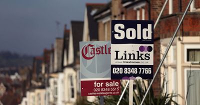 Average house price increased by nearly £3,000 in March, says Rightmove