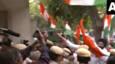 Sikhs protest at British High Commission over pulling down of Indian flag at London mission